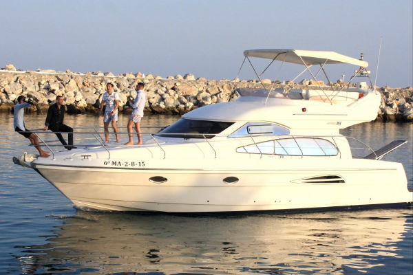 Barcos con cápitan en Marbella